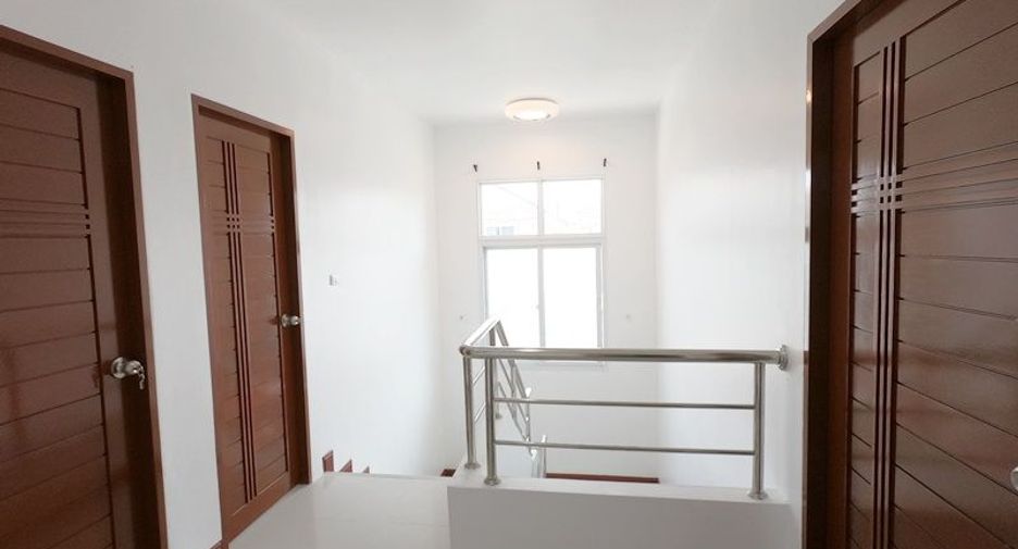For sale 4 bedrooms house in Mueang Samut Sakhon, Samut Sakhon