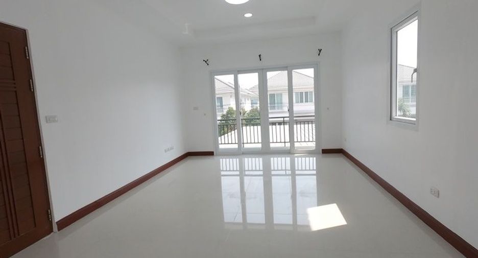 For sale 4 bedrooms house in Mueang Samut Sakhon, Samut Sakhon