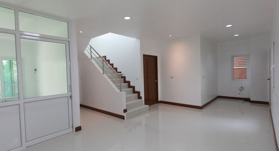 For sale 4 bedrooms house in Mueang Samut Sakhon, Samut Sakhon