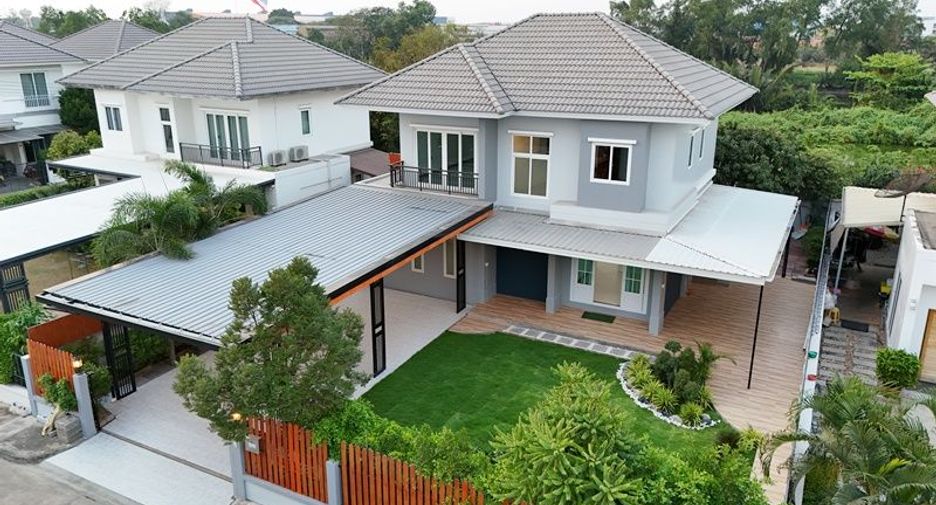 For sale 4 bedrooms house in Mueang Samut Sakhon, Samut Sakhon