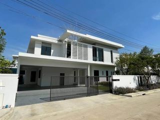 For rent 4 Beds villa in Bang Phli, Samut Prakan