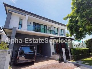 À louer et à vendre 4 chambres maison à Bang Phli, Samut Prakan