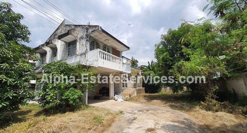 For sale 7 bedrooms house in Din Daeng, Bangkok