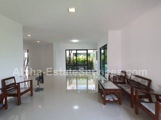 Haus zum Kauf mit 4 Zimmer in Bang Khun Thian, Bangkok