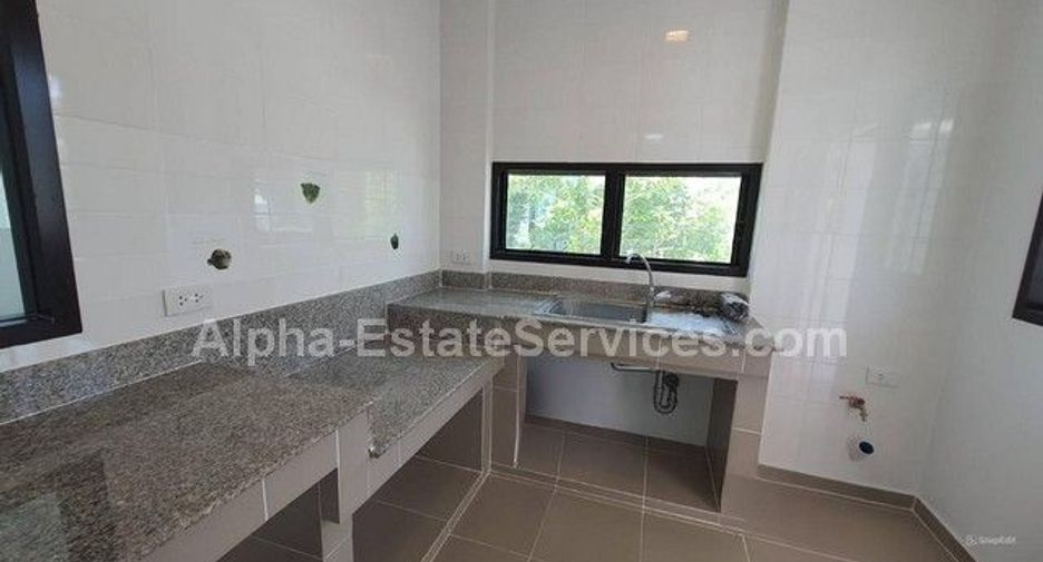 For sale 4 bedrooms house in Bang Khun Thian, Bangkok