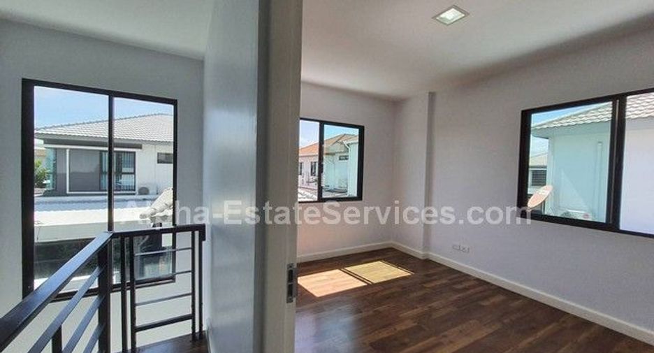 For sale 4 bedrooms house in Bang Khun Thian, Bangkok