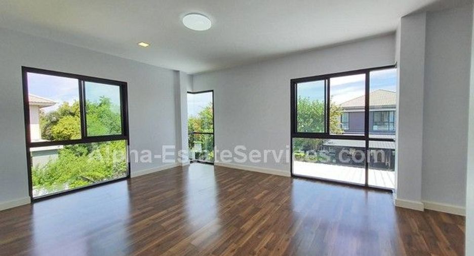 For sale 4 bedrooms house in Bang Khun Thian, Bangkok
