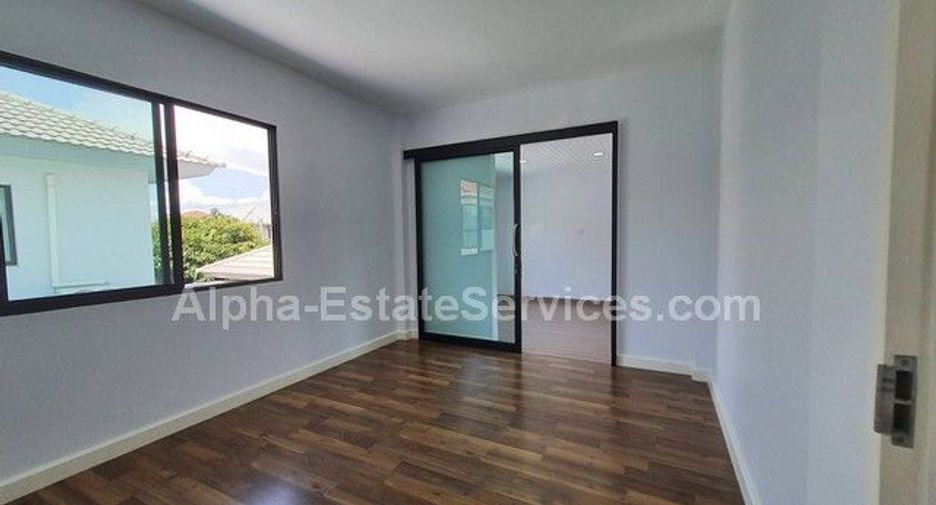 For sale 4 bedrooms house in Bang Khun Thian, Bangkok