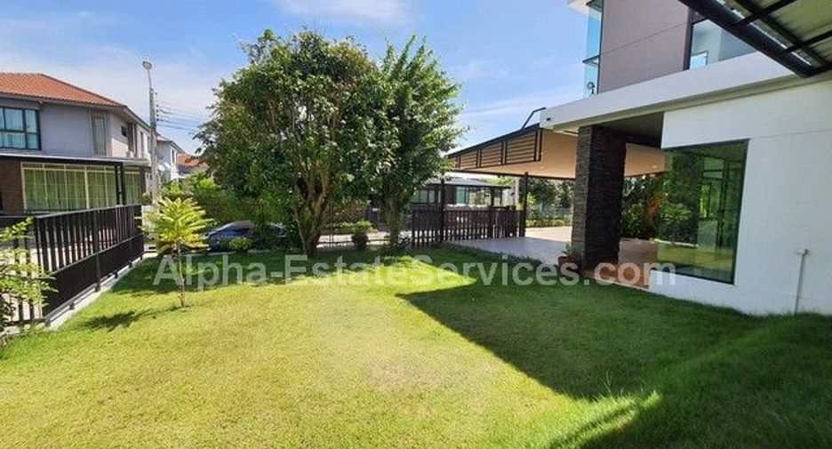 For sale 4 bedrooms house in Bang Khun Thian, Bangkok