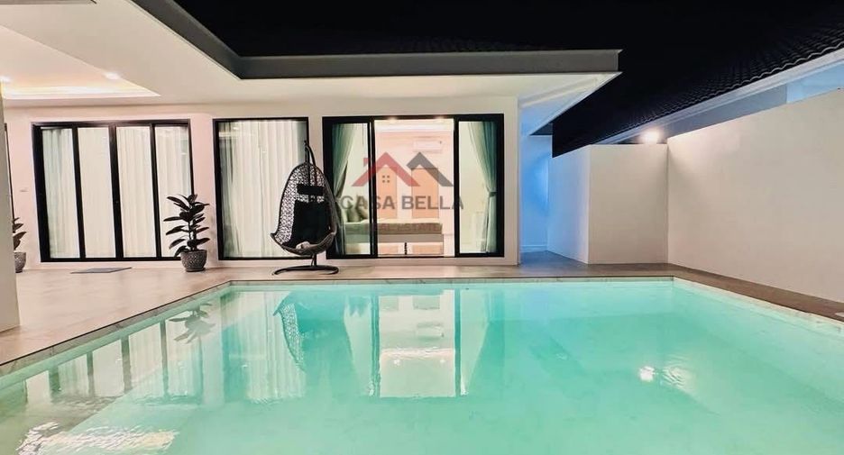 Villa en venta de 4 habitaciones en Bang Lamung, Chonburi