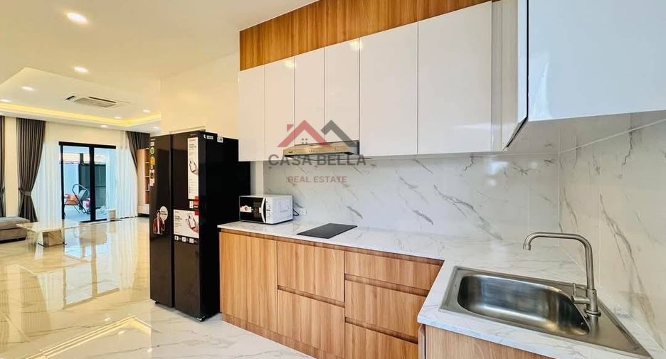 Villa en venta de 4 habitaciones en Bang Lamung, Chonburi