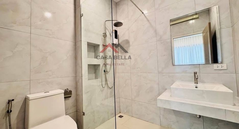 Villa en venta de 4 habitaciones en Bang Lamung, Chonburi
