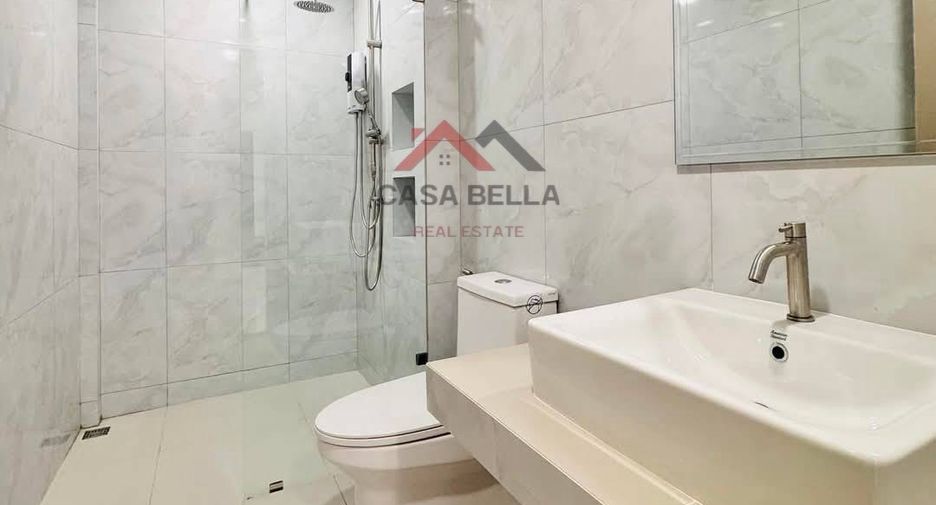 Villa en venta de 4 habitaciones en Bang Lamung, Chonburi