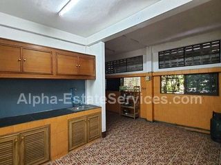 Продажа 5 спальни дом в Mueang Samut Prakan, Самутпракан