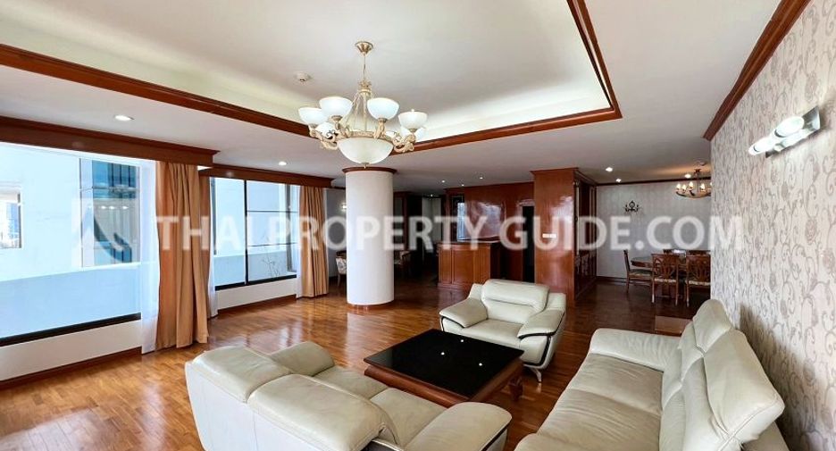 For rent 3 bedrooms condo in Yan Nawa, Bangkok