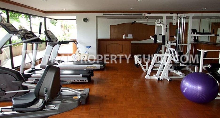For rent 3 bedrooms condo in Yan Nawa, Bangkok