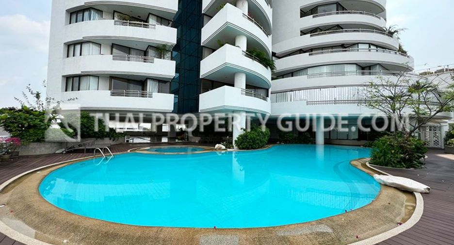 For rent 3 bedrooms condo in Yan Nawa, Bangkok