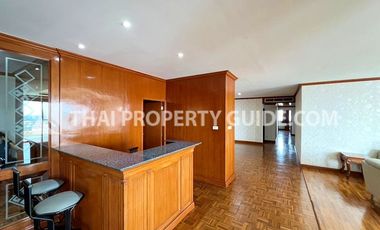 For rent 3 bedrooms condo in Yan Nawa, Bangkok