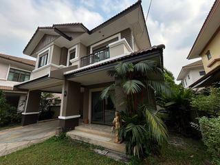 For rent 3 Beds house in Bang Kapi, Bangkok