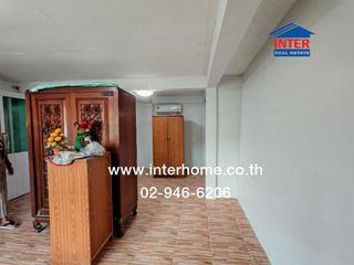 For sale 5 bed townhouse in Thanyaburi, Pathum Thani
