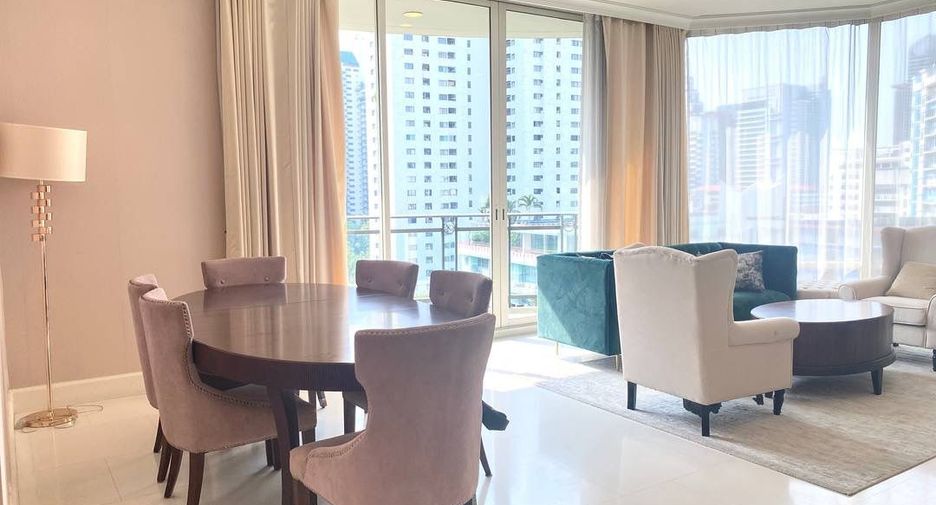 À louer 3 chambres condo à Watthana, Bangkok