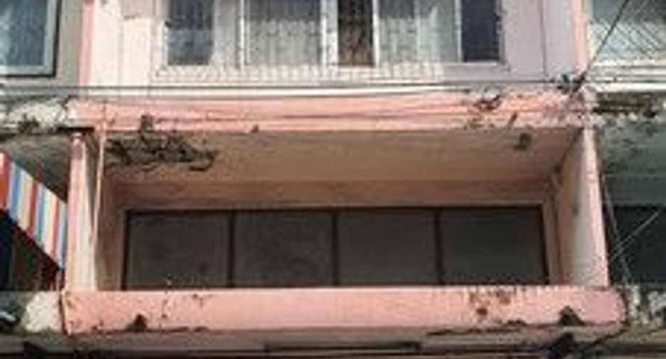 For sale 4 bedrooms retail Space in Bangkok Noi, Bangkok
