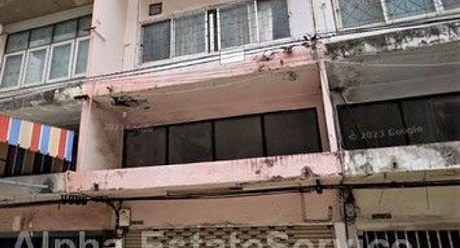For sale 4 bedrooms retail Space in Bangkok Noi, Bangkok