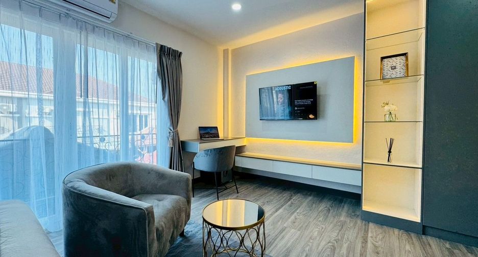 For sale 2 bedrooms townhouse in Bang Lamung, Chonburi
