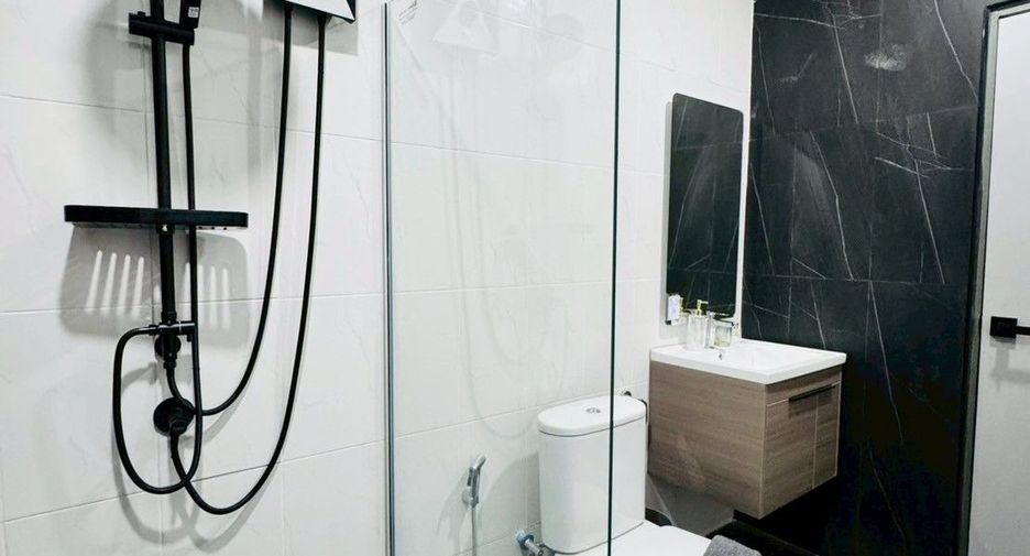 For sale 2 bedrooms townhouse in Bang Lamung, Chonburi