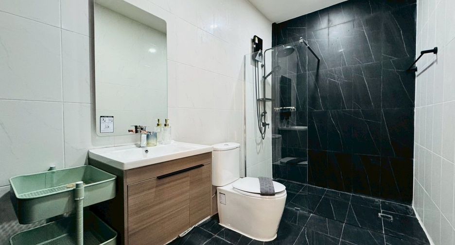 For sale 2 bedrooms townhouse in Bang Lamung, Chonburi