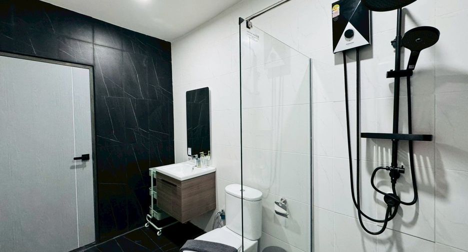 For sale 2 bedrooms townhouse in Bang Lamung, Chonburi