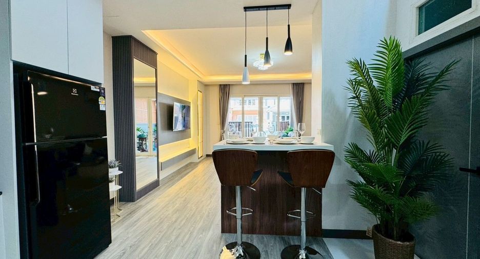 For sale 2 bedrooms townhouse in Bang Lamung, Chonburi