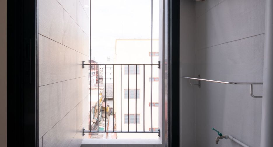 For sale 56 bedrooms apartment in Din Daeng, Bangkok