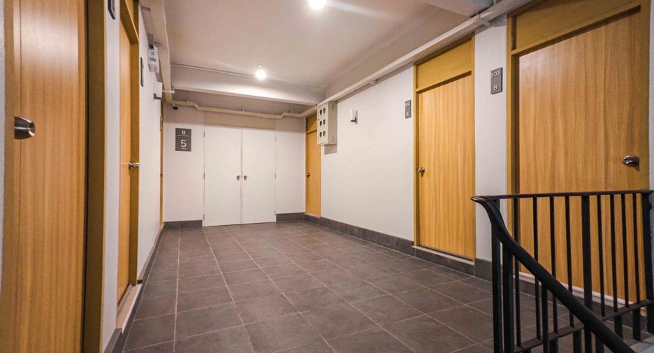 For sale 56 bedrooms apartment in Din Daeng, Bangkok