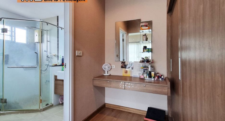 For sale 3 bedrooms house in Suan Luang, Bangkok