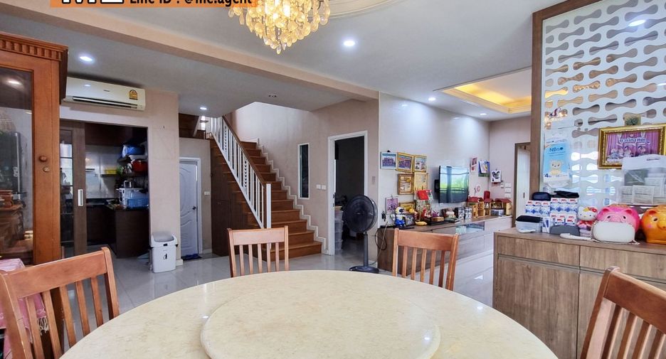 For sale 3 bedrooms house in Suan Luang, Bangkok
