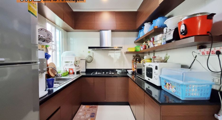 For sale 3 bedrooms house in Suan Luang, Bangkok