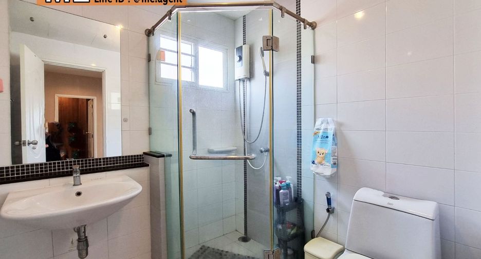 For sale 3 bedrooms house in Suan Luang, Bangkok