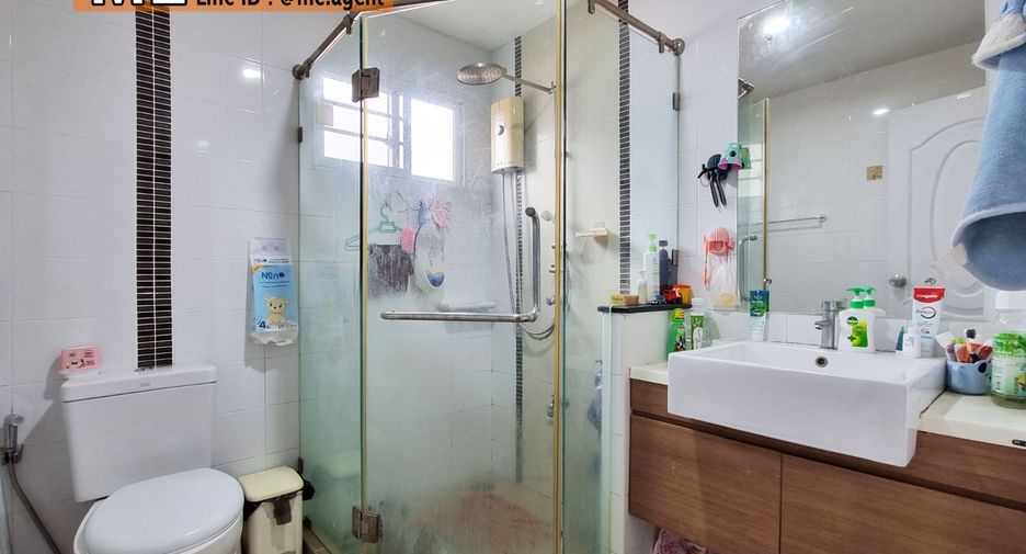 For sale 3 bedrooms house in Suan Luang, Bangkok