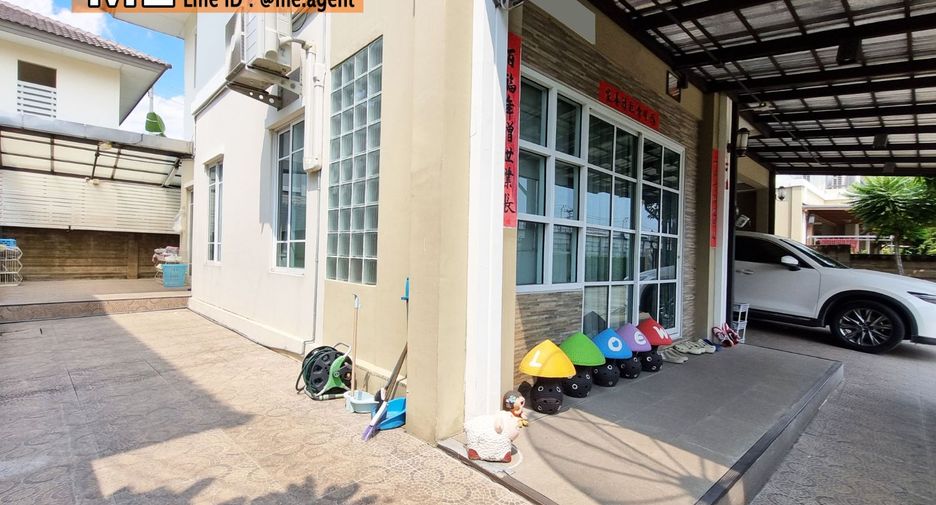 For sale 3 bedrooms house in Suan Luang, Bangkok