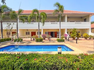For sale 2 bed apartment in Hua Hin, Prachuap Khiri Khan