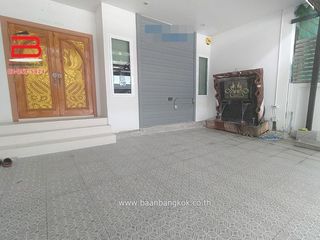 出售 4 卧室 商业空间 在 Chom Thong, 曼谷