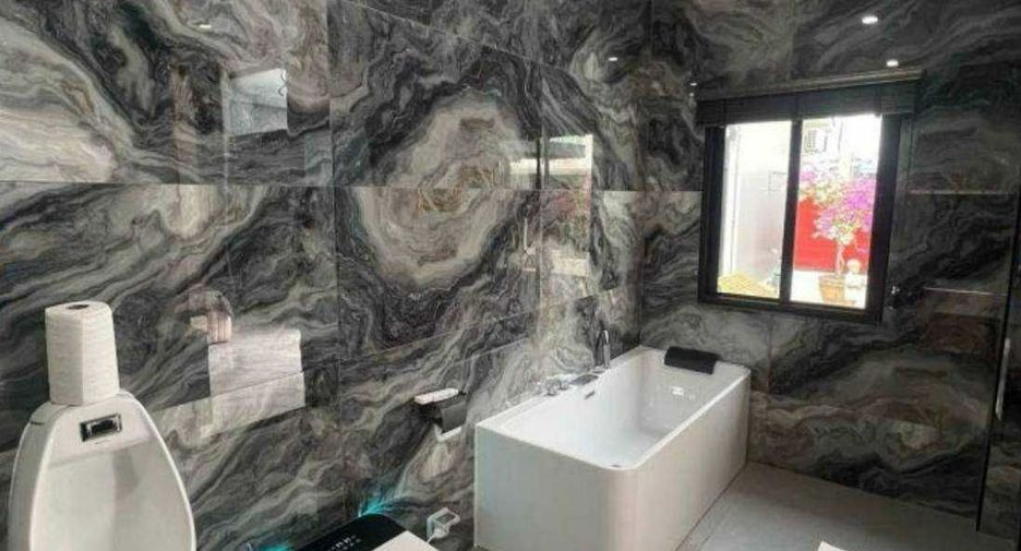 Haus zum Kauf mit 5 Zimmer in Bang Bua Thong, Nonthaburi