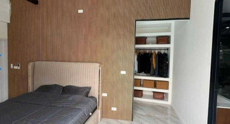 Haus zum Kauf mit 5 Zimmer in Bang Bua Thong, Nonthaburi