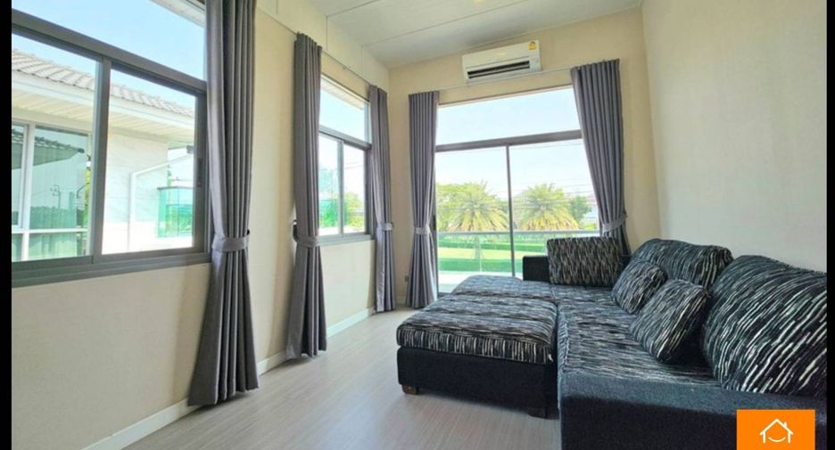 For sale 4 bedrooms house in Lat Krabang, Bangkok