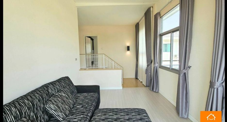 For sale 4 bedrooms house in Lat Krabang, Bangkok