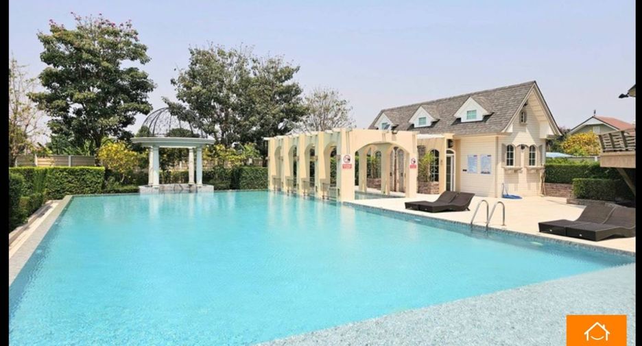 For sale 4 bedrooms house in Lat Krabang, Bangkok