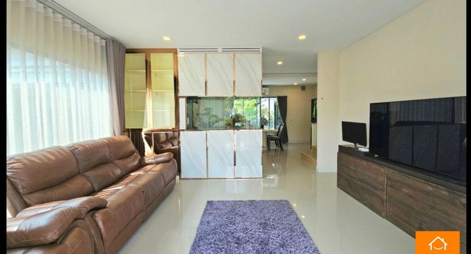 For sale 4 bedrooms house in Lat Krabang, Bangkok