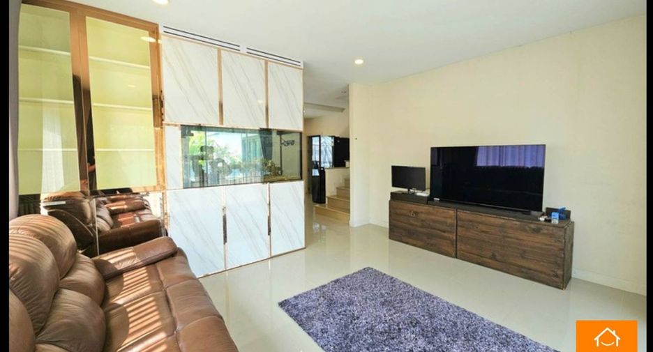 For sale 4 bedrooms house in Lat Krabang, Bangkok