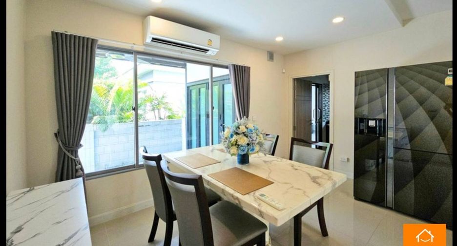 For sale 4 bedrooms house in Lat Krabang, Bangkok